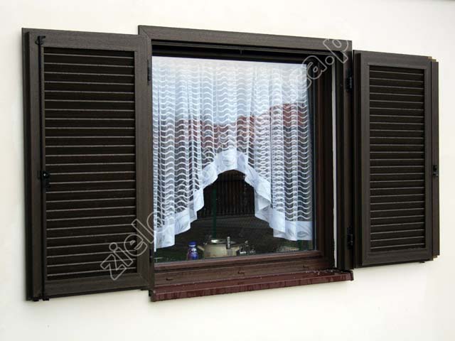 Okiennica aluminiowa w ramie